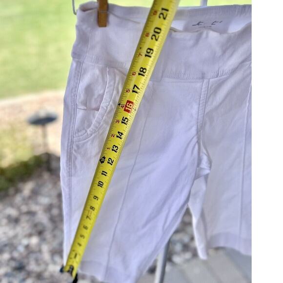 Tail Women’s Pull On Super Stretch Slimming Shorts White XS - Picture 8 of 9
